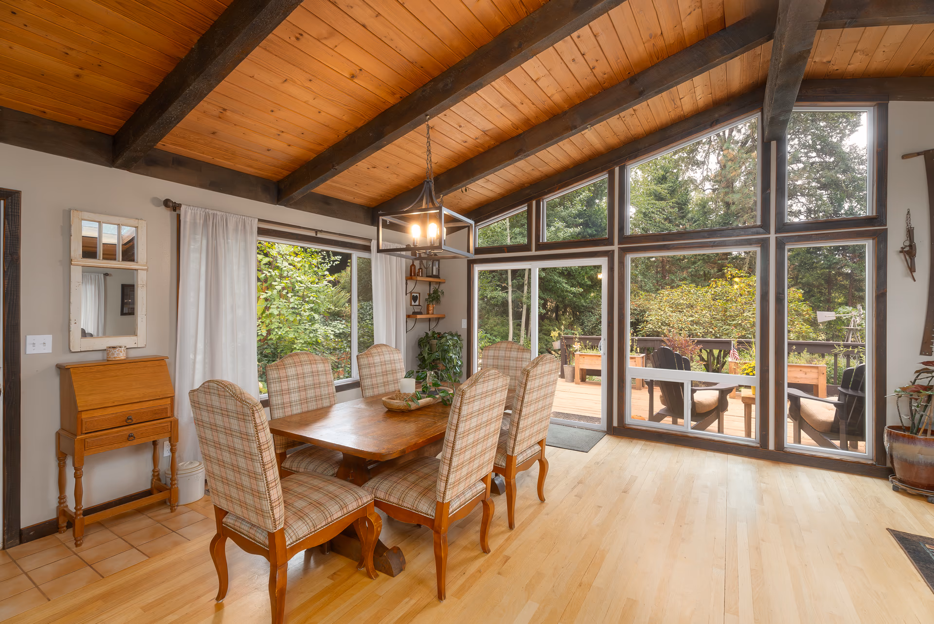 Winston, Oregon homes and acreage